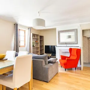 Parlement 2 - 55m2 -2 Ch Et 2 Sde Apartamento